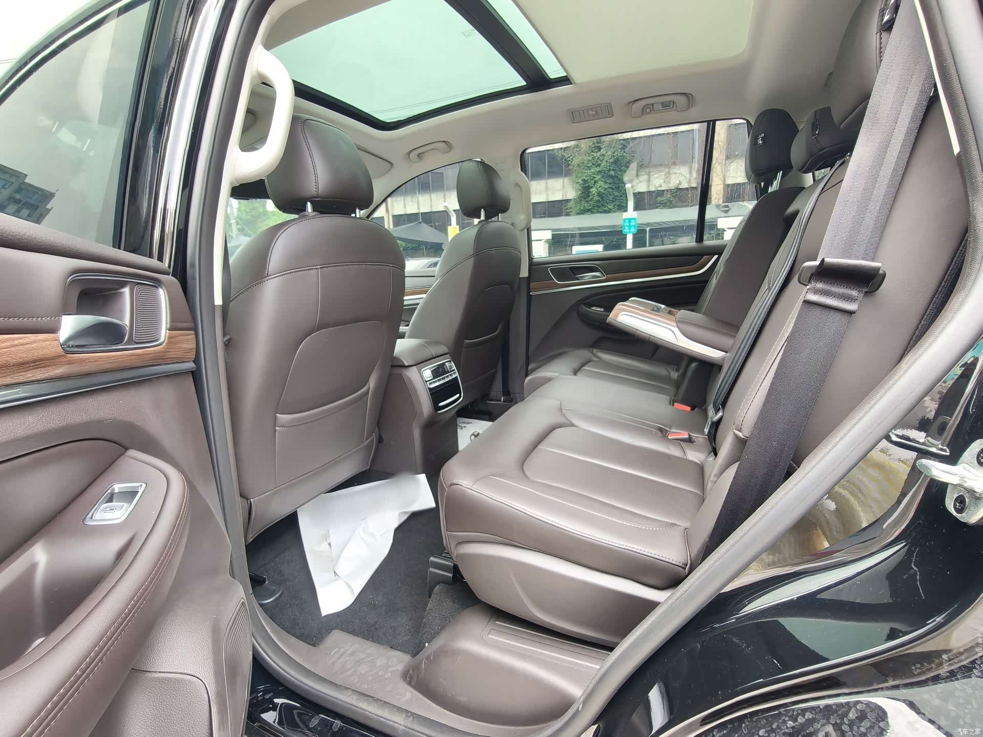 Roewe RX8, 2020 6