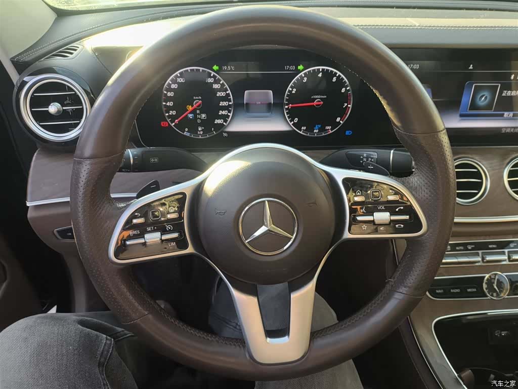Mercedes-Benz E-Class, 2019 7