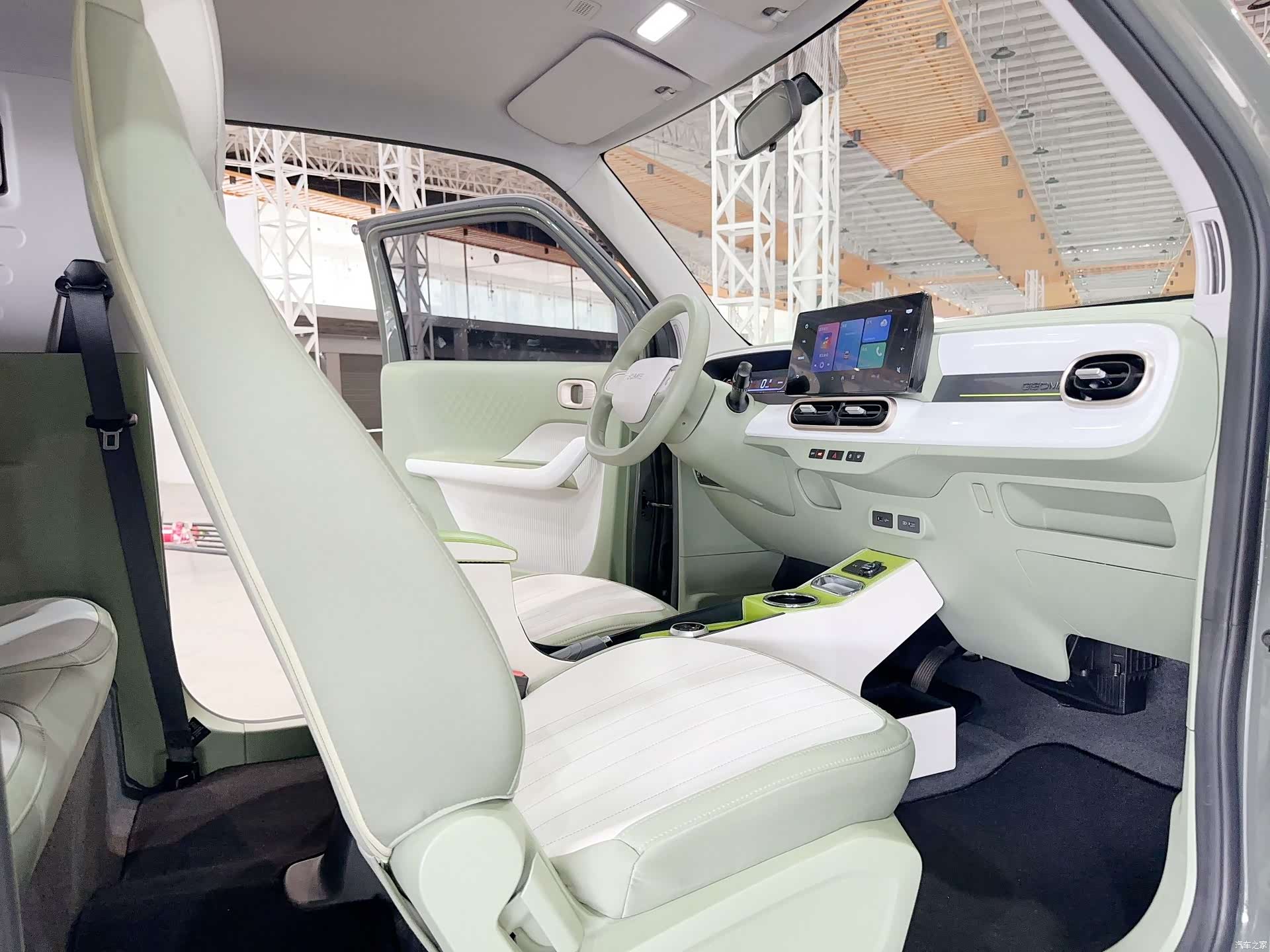 Geely Panda, 2024 7