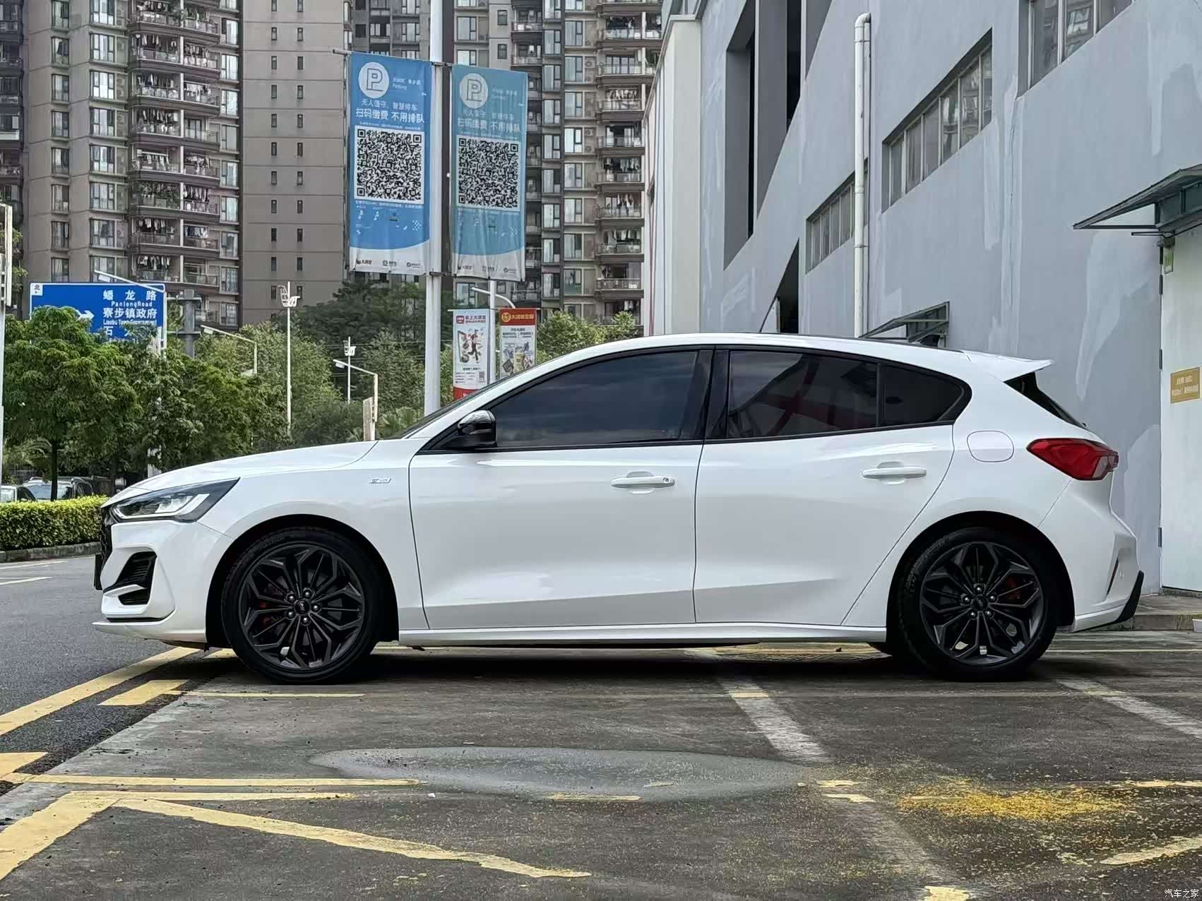 Ford Focus, 2023 4