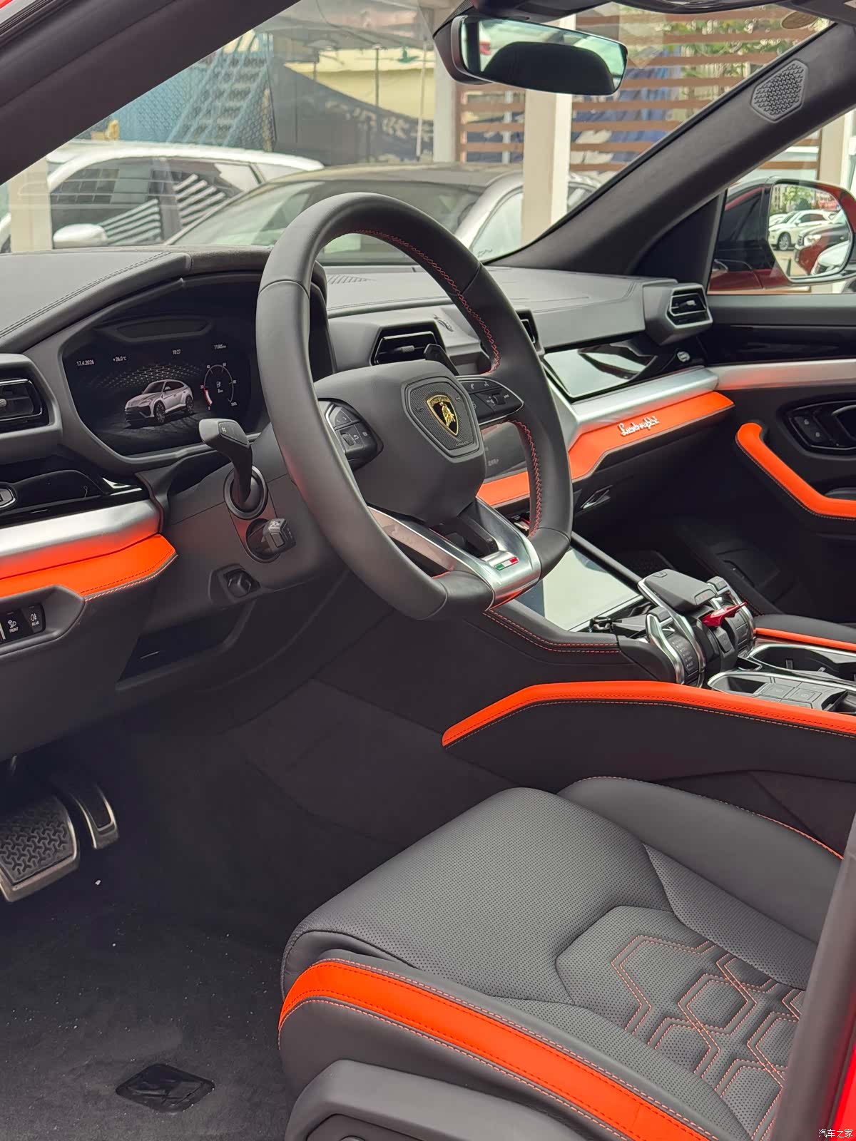 Lamborghini Urus, 2026 все фото
