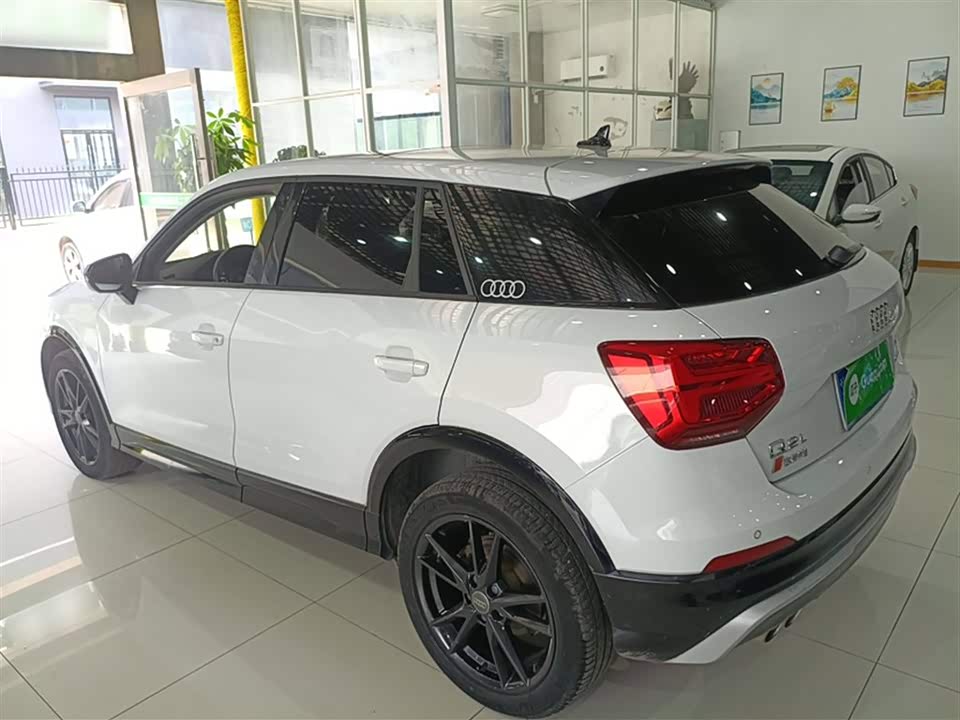 Audi Q2L Audi Q2L