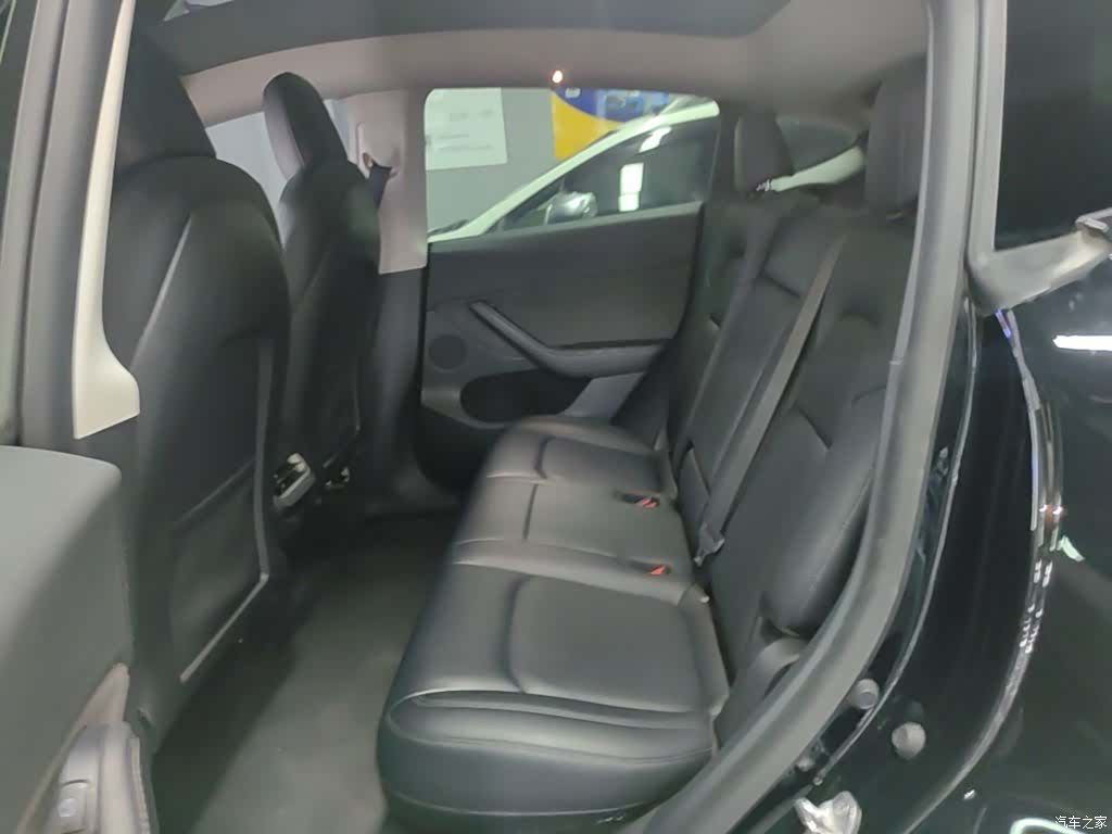 Tesla Model Y, 2021 17