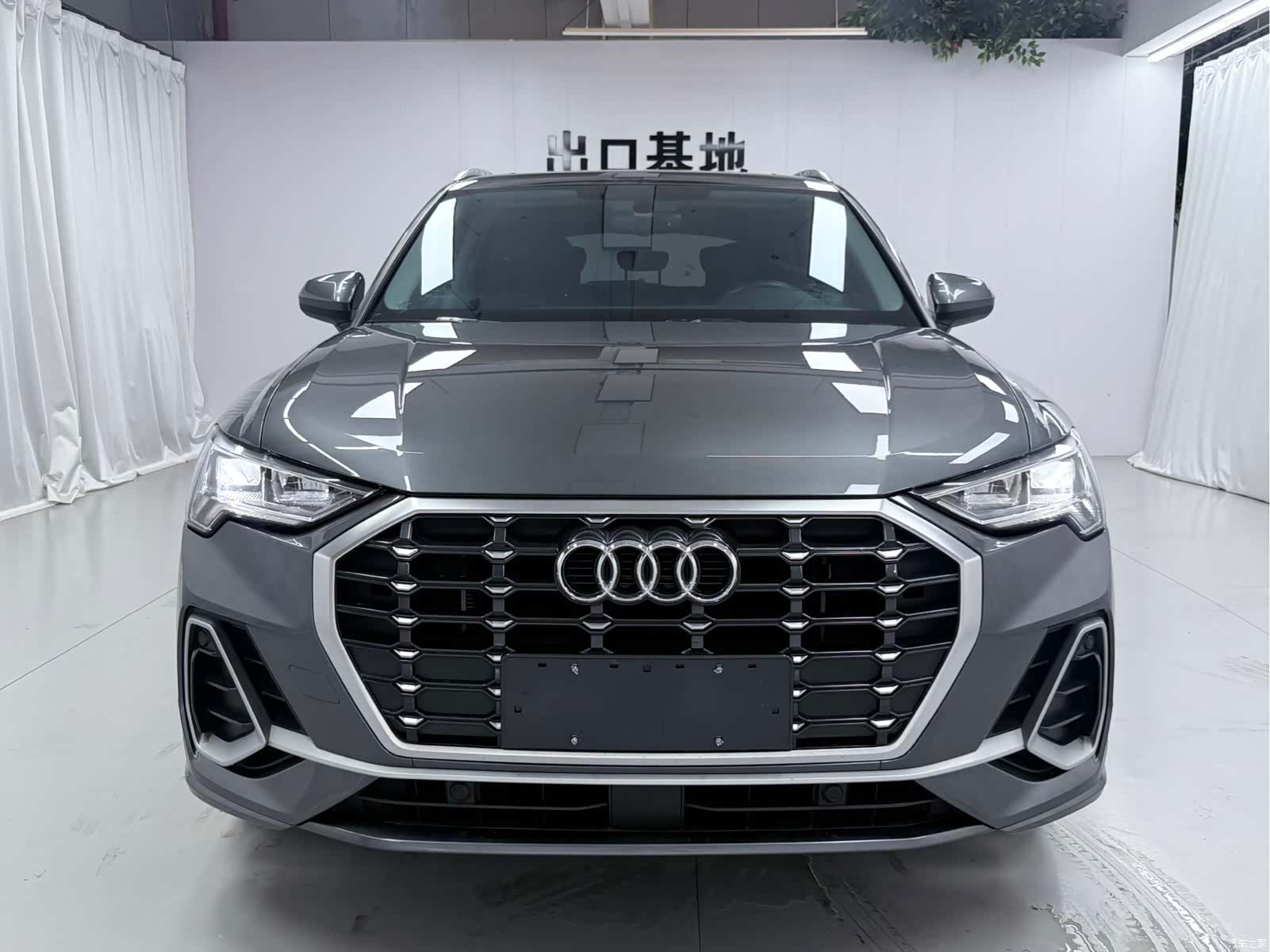 Audi Q3, 2022 2