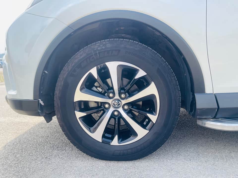 Toyota RAV4 Rongfang