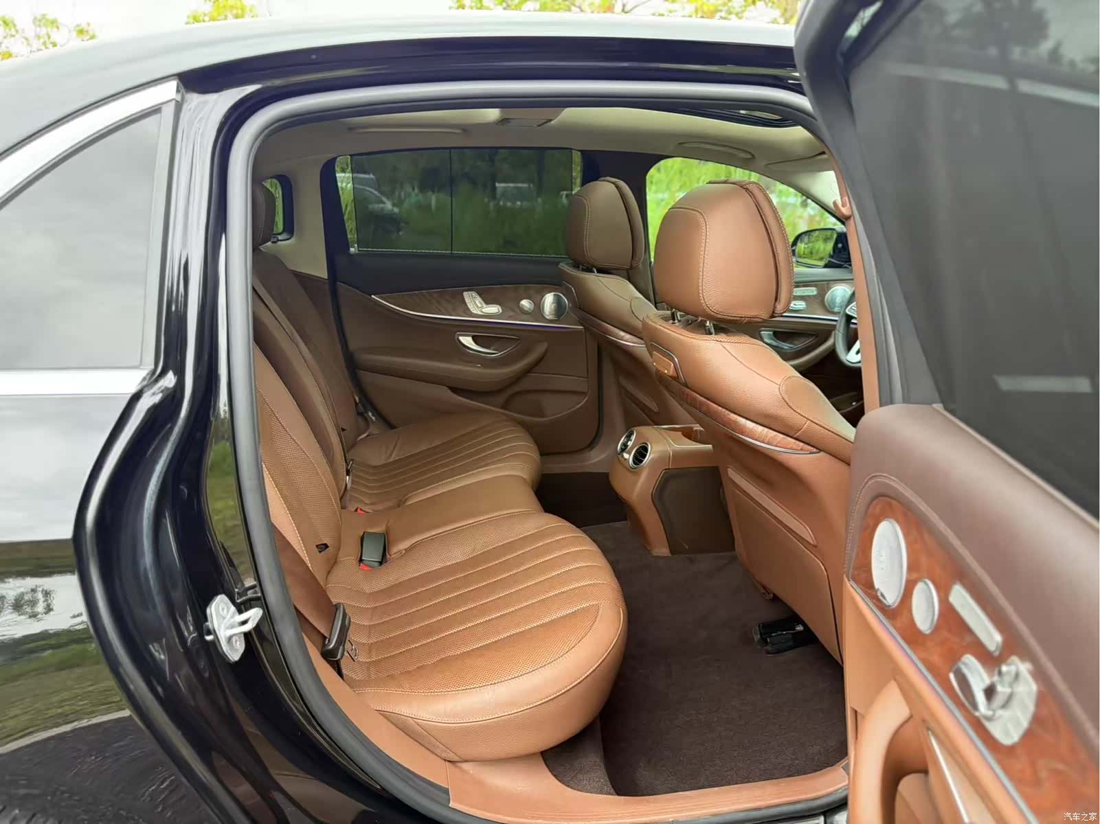 Mercedes-Benz E-Class, 2020 12