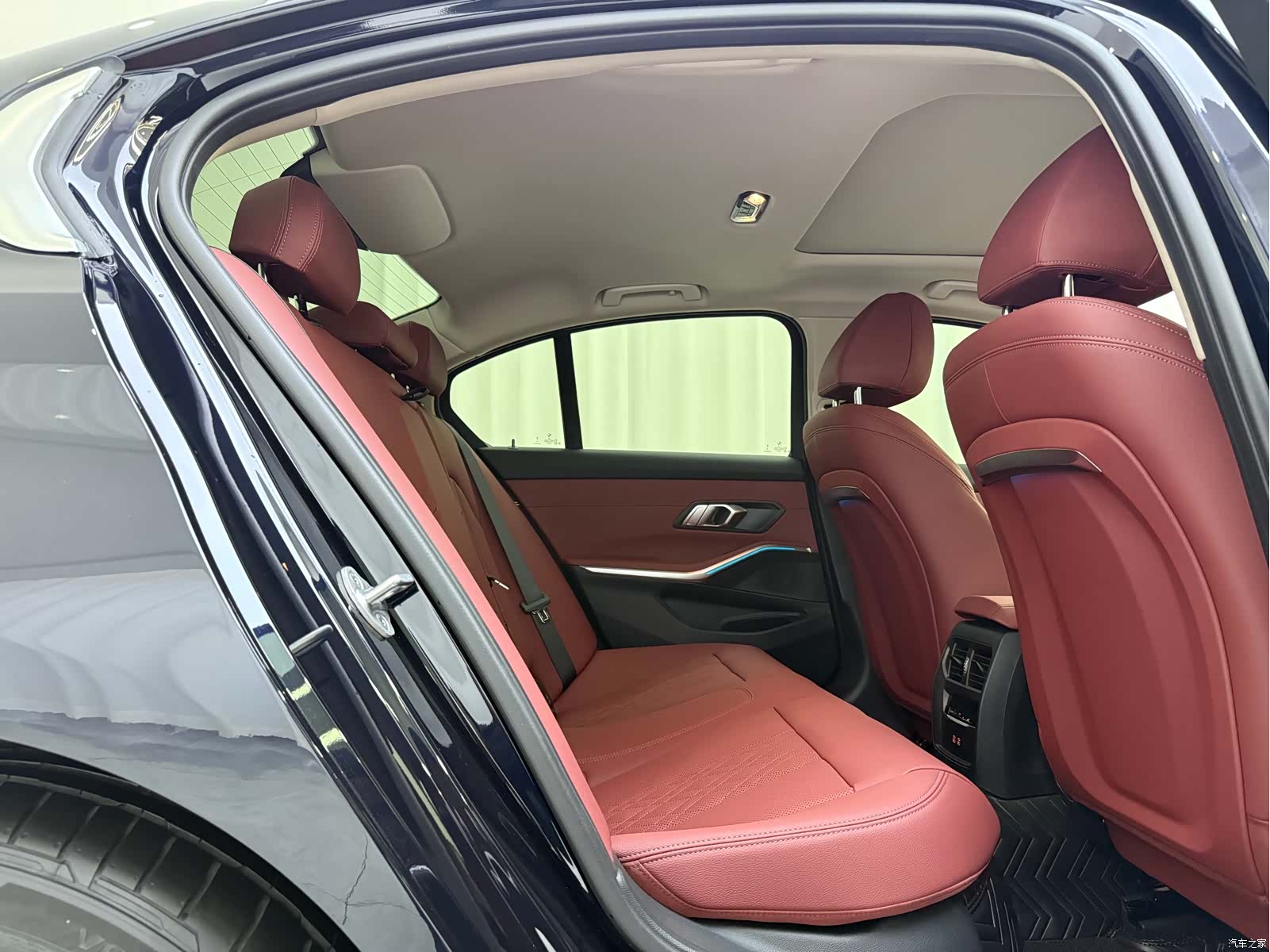 BMW 3 Series, 2026 10