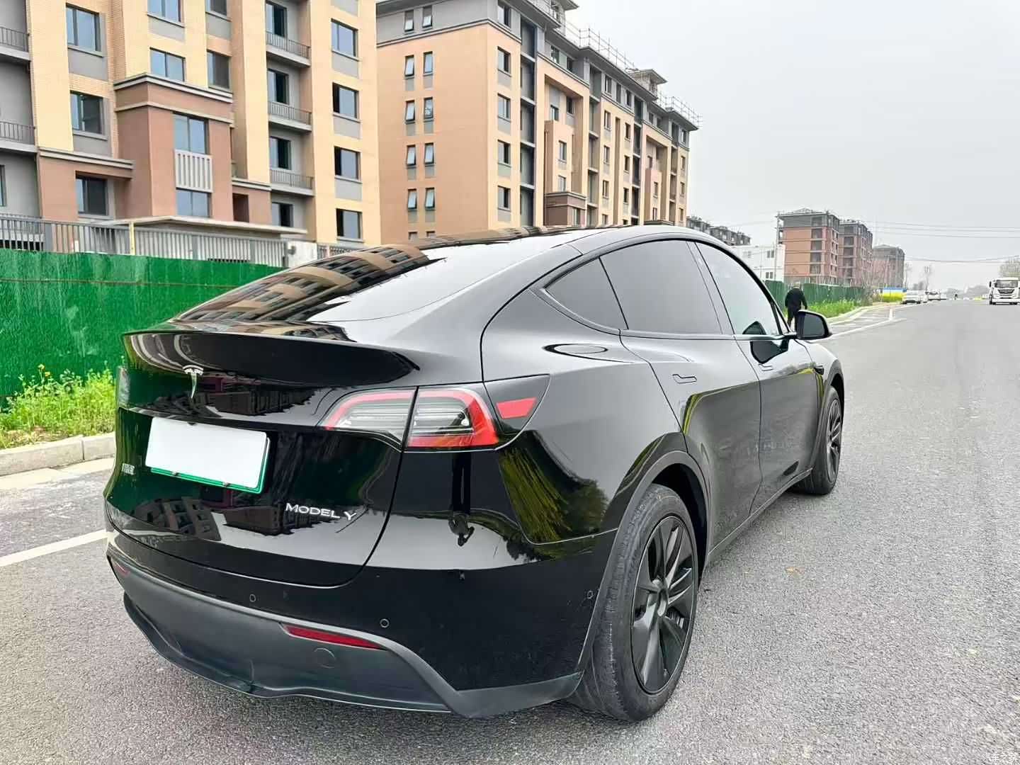 Tesla Model Y, 2024 7