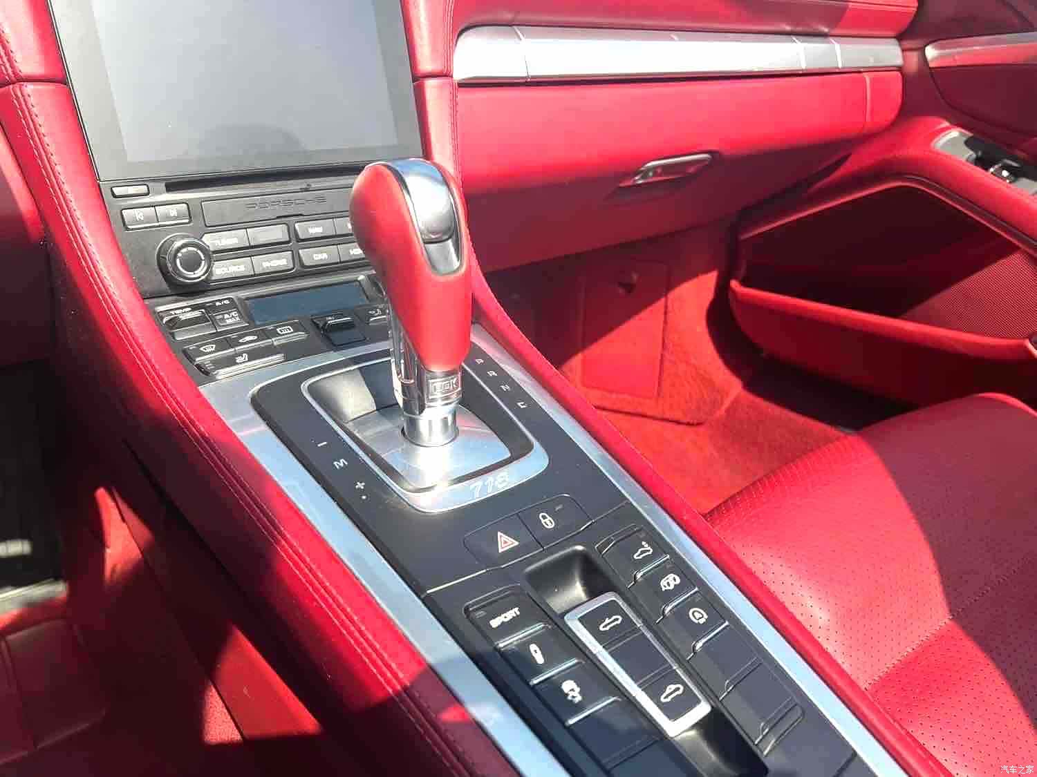 Porsche Boxster, 2018 все фото