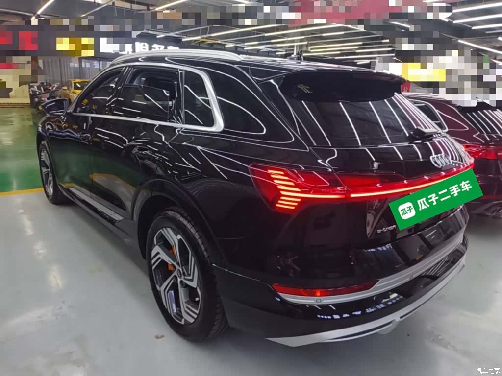 Audi e-tron, 2023 все фото