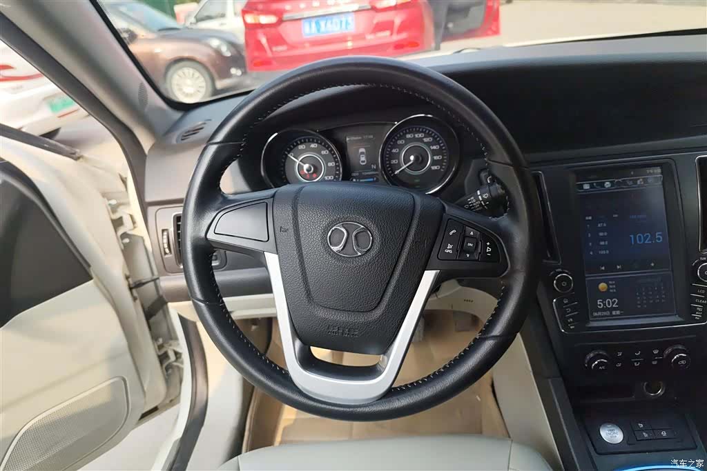 BAIC EU260, 2017 15