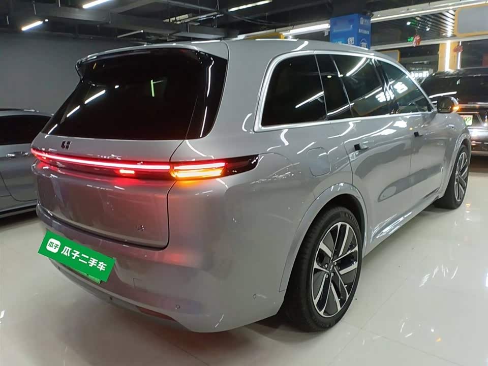 Li Auto Ideal L8