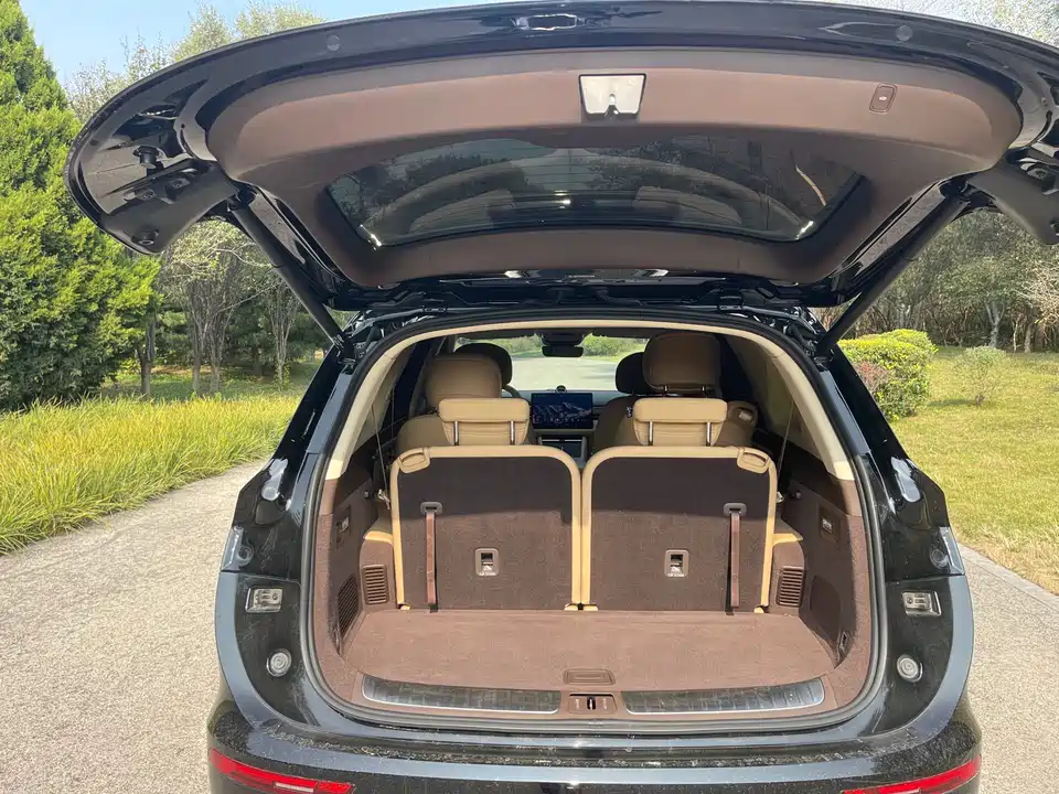 AITO Ask the world M7