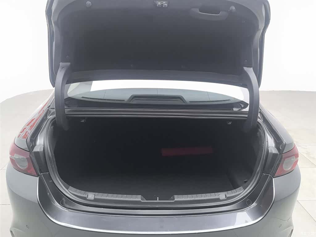 Mazda Mazda3, 2020 16
