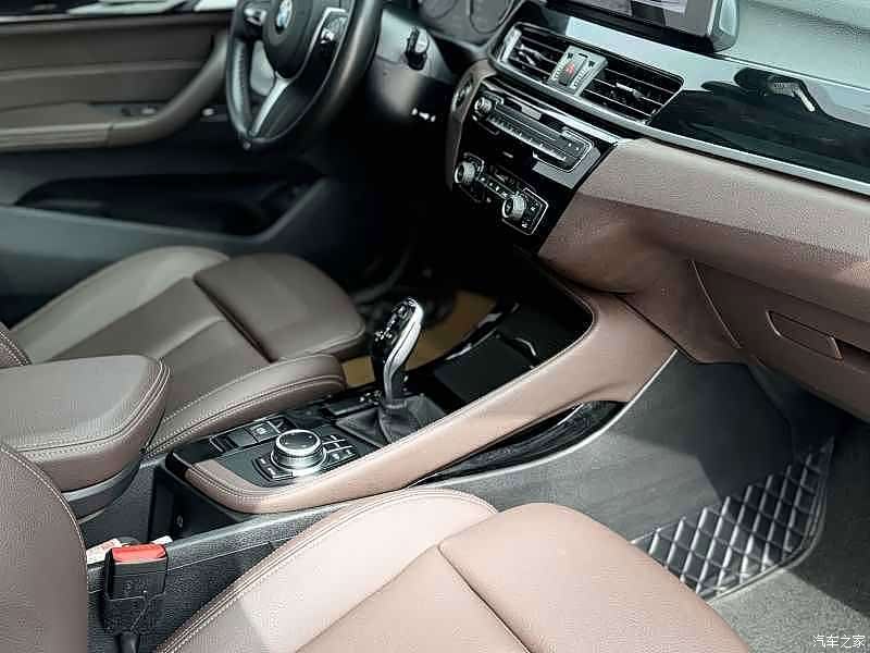 BMW X1, 2021 11