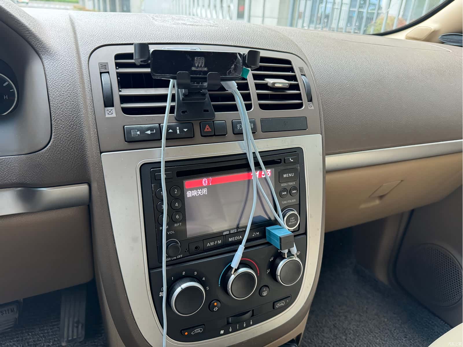 Buick GL8, 2013 6