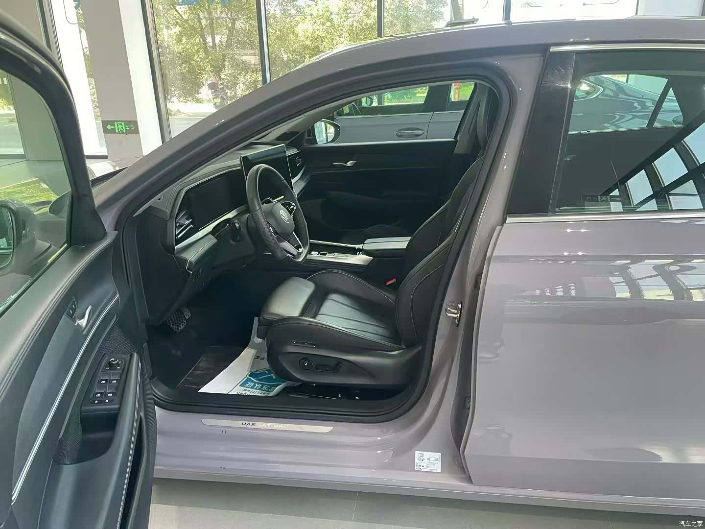 Volkswagen Passat, 2024 все фото