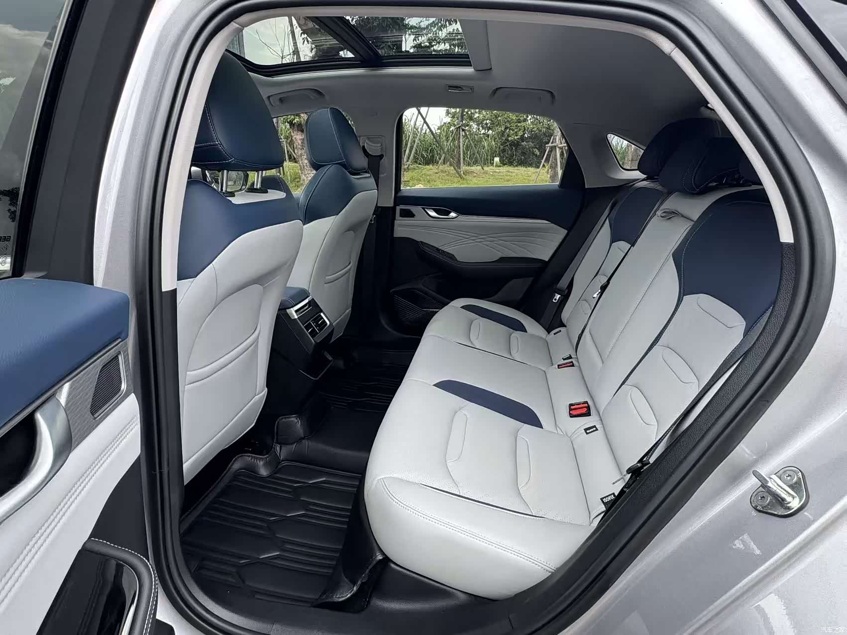 Geely Preface, 2022 12