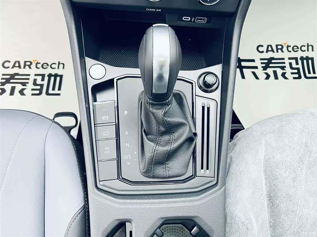 Volkswagen Lavida, 1900 16
