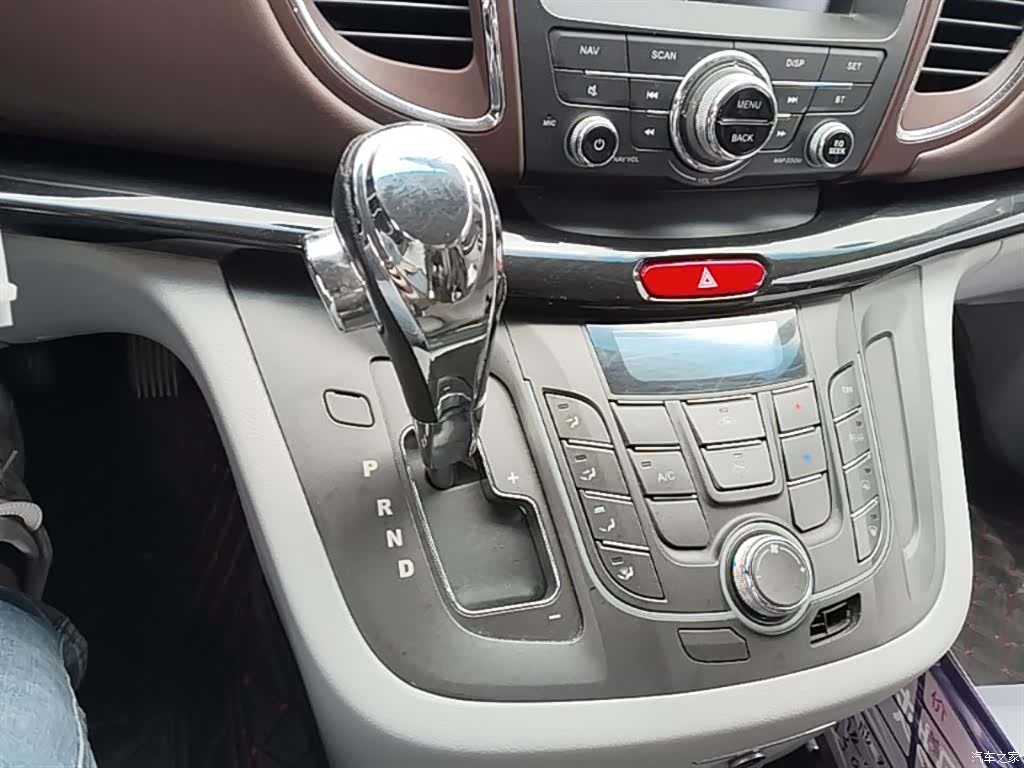 JAC M5, 2016 14