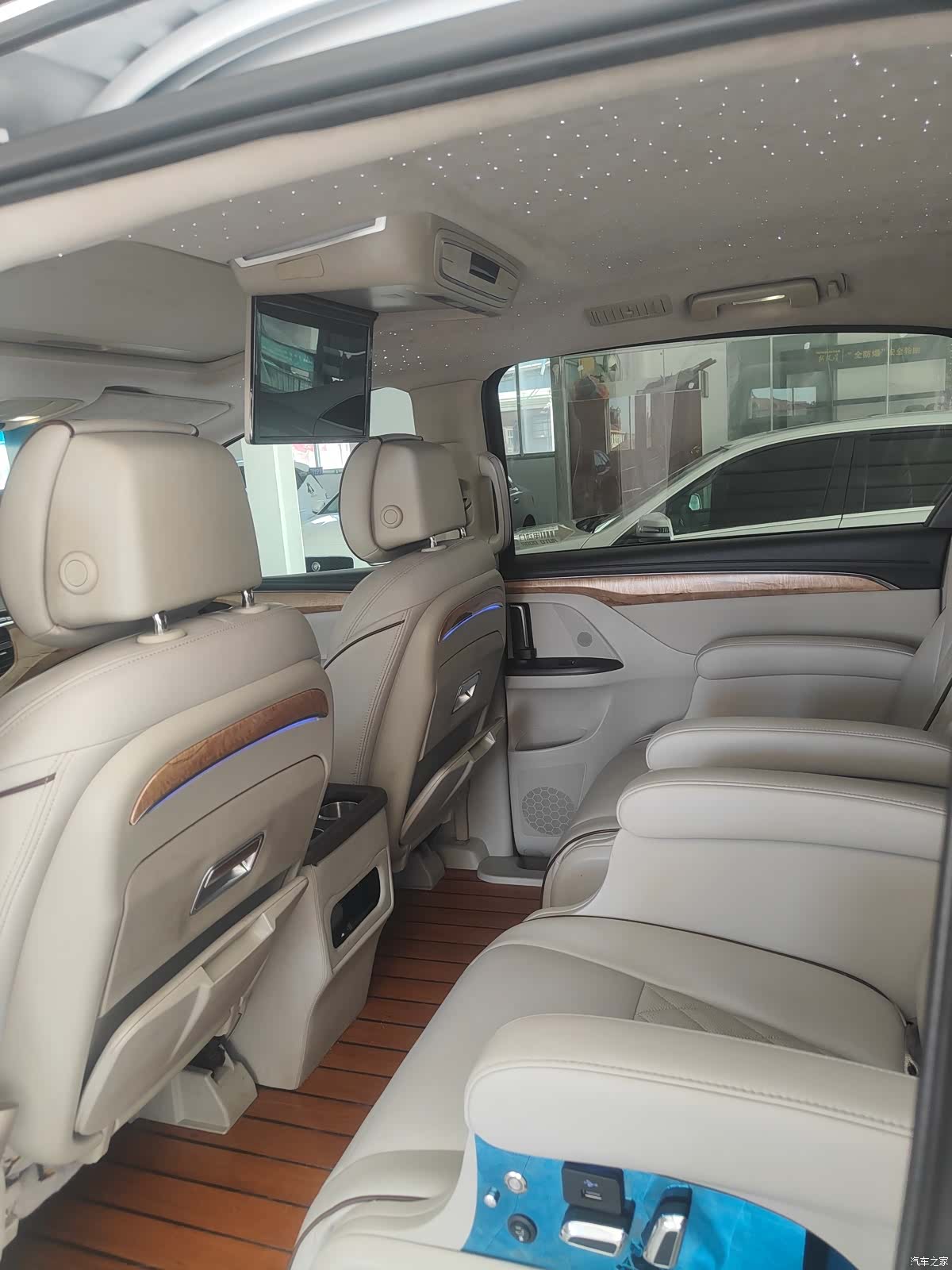 Buick GL8, 2019 9