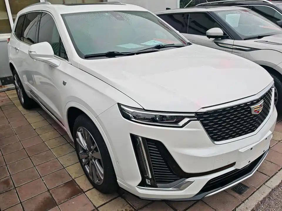 Cadillac XT6
