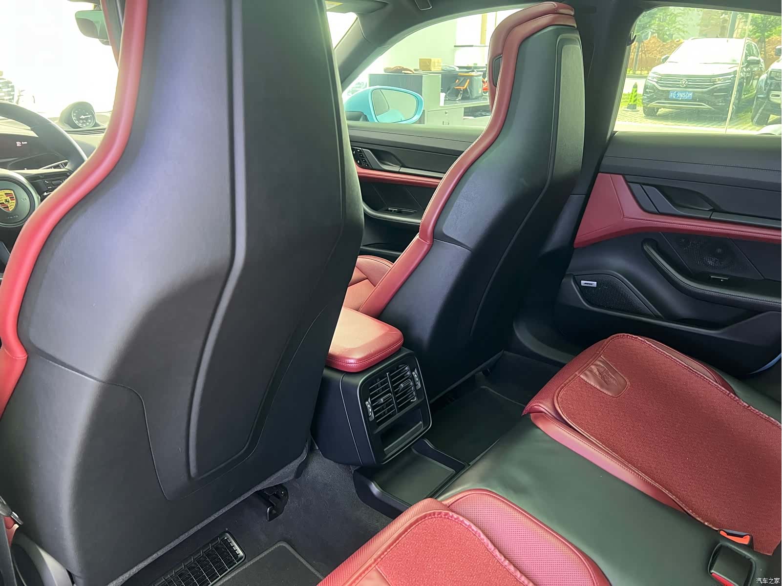 Porsche Taycan, 2021 все фото