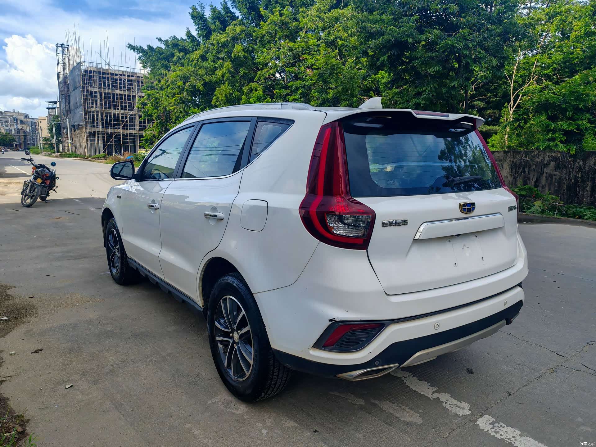 Geely X6, 2018 4