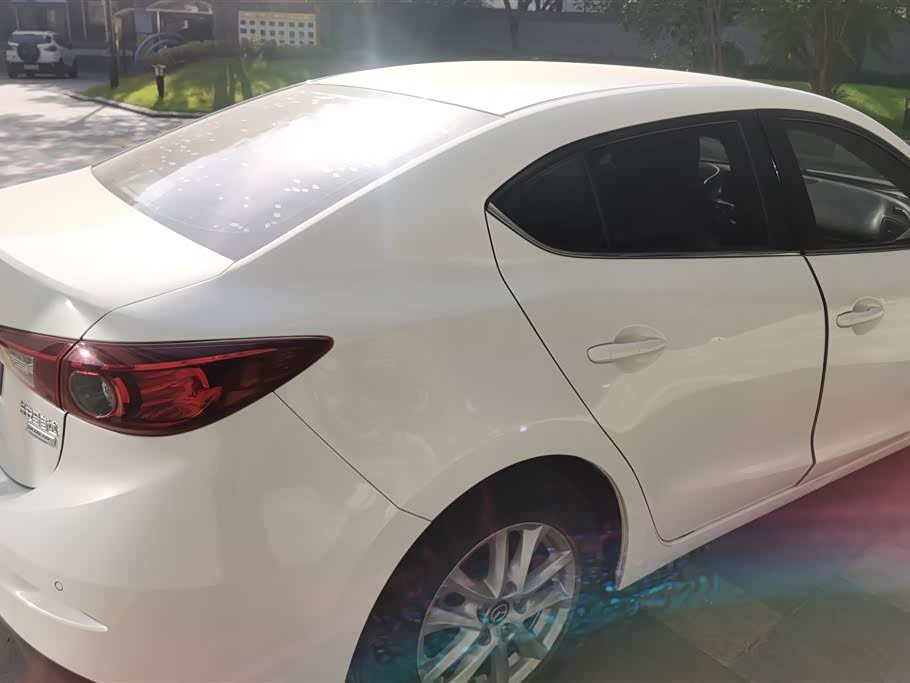Mazda 3 Angkesaila