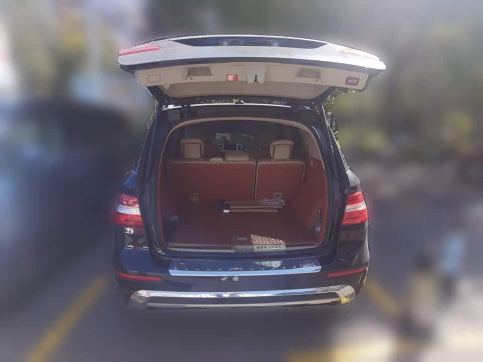 Mercedes-Benz M class