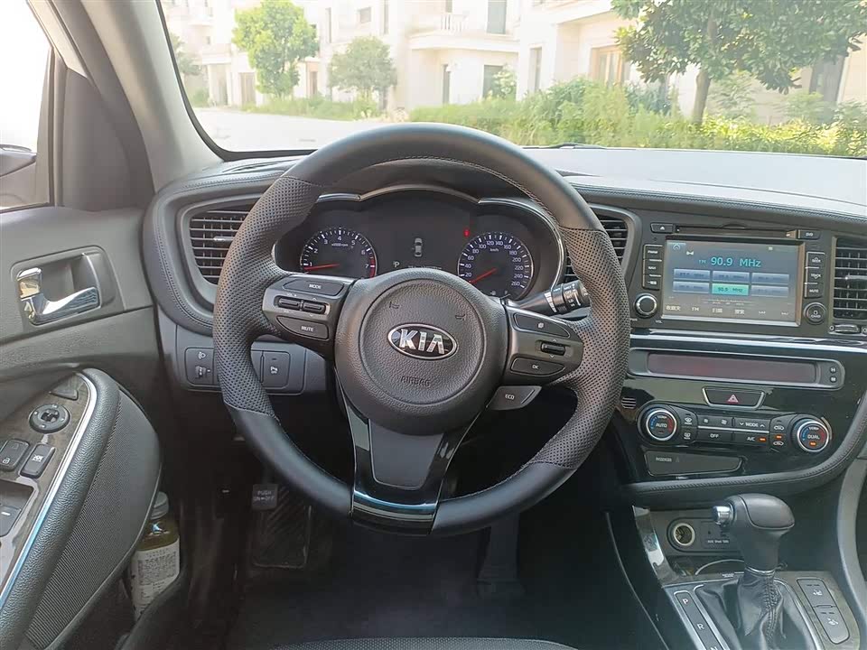 Kia K5 Kia K5