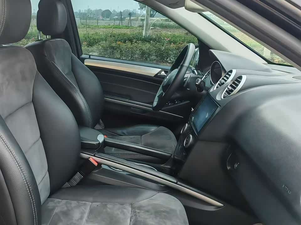 Mercedes-Benz M class