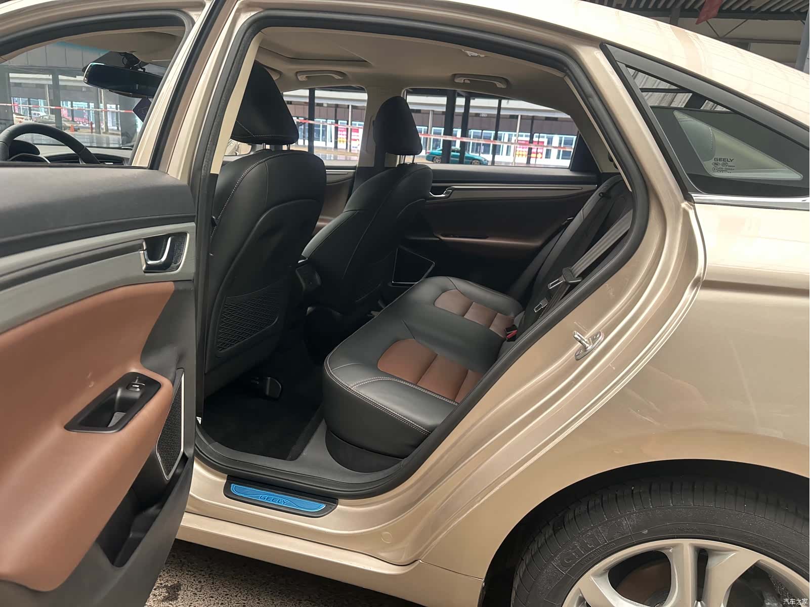 Geely Emgrand, 2017 9