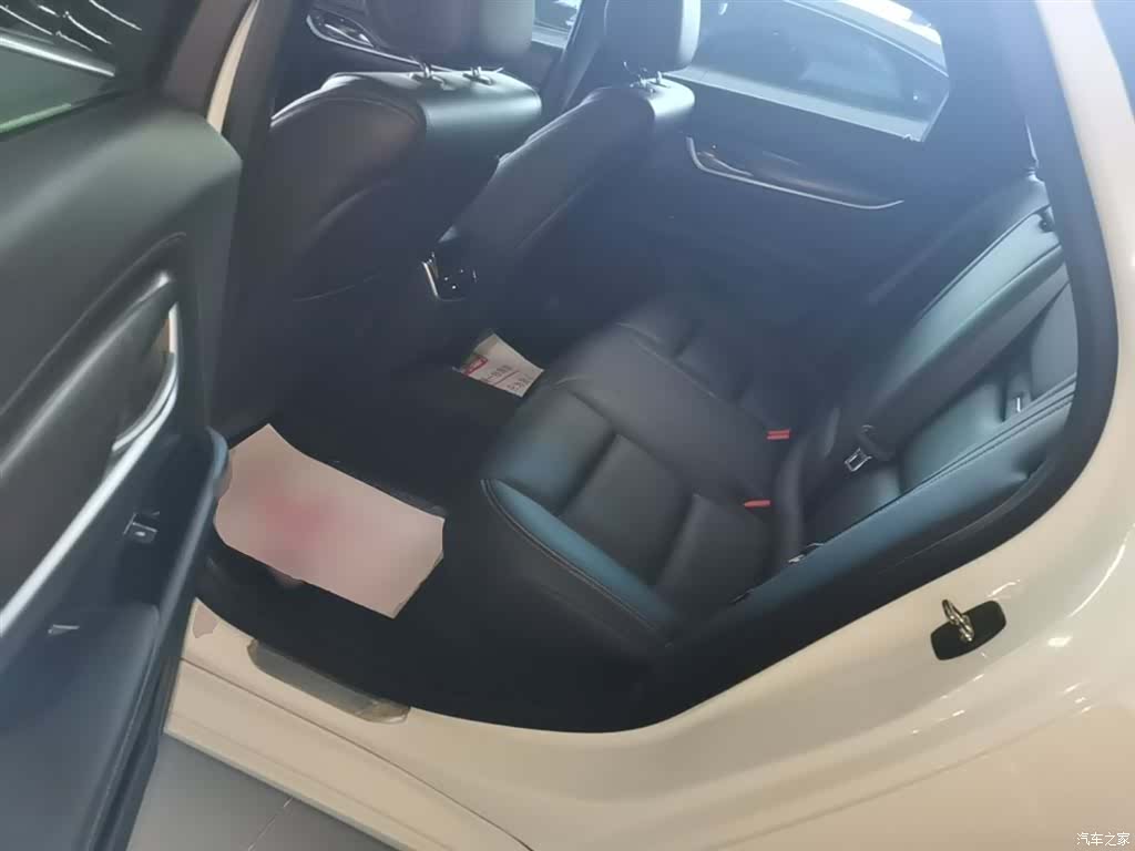 Cadillac XTS, 2018 17