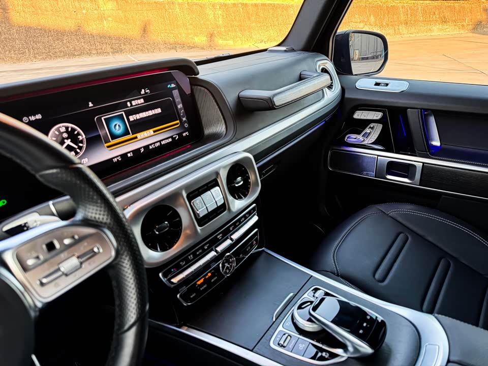 Mercedes-Benz G-class