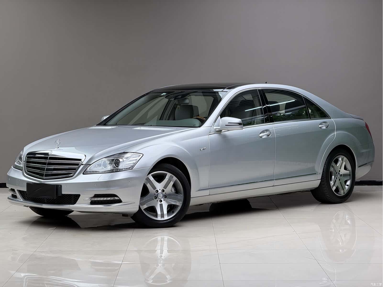 Mercedes-Benz S-Class, 2009 1