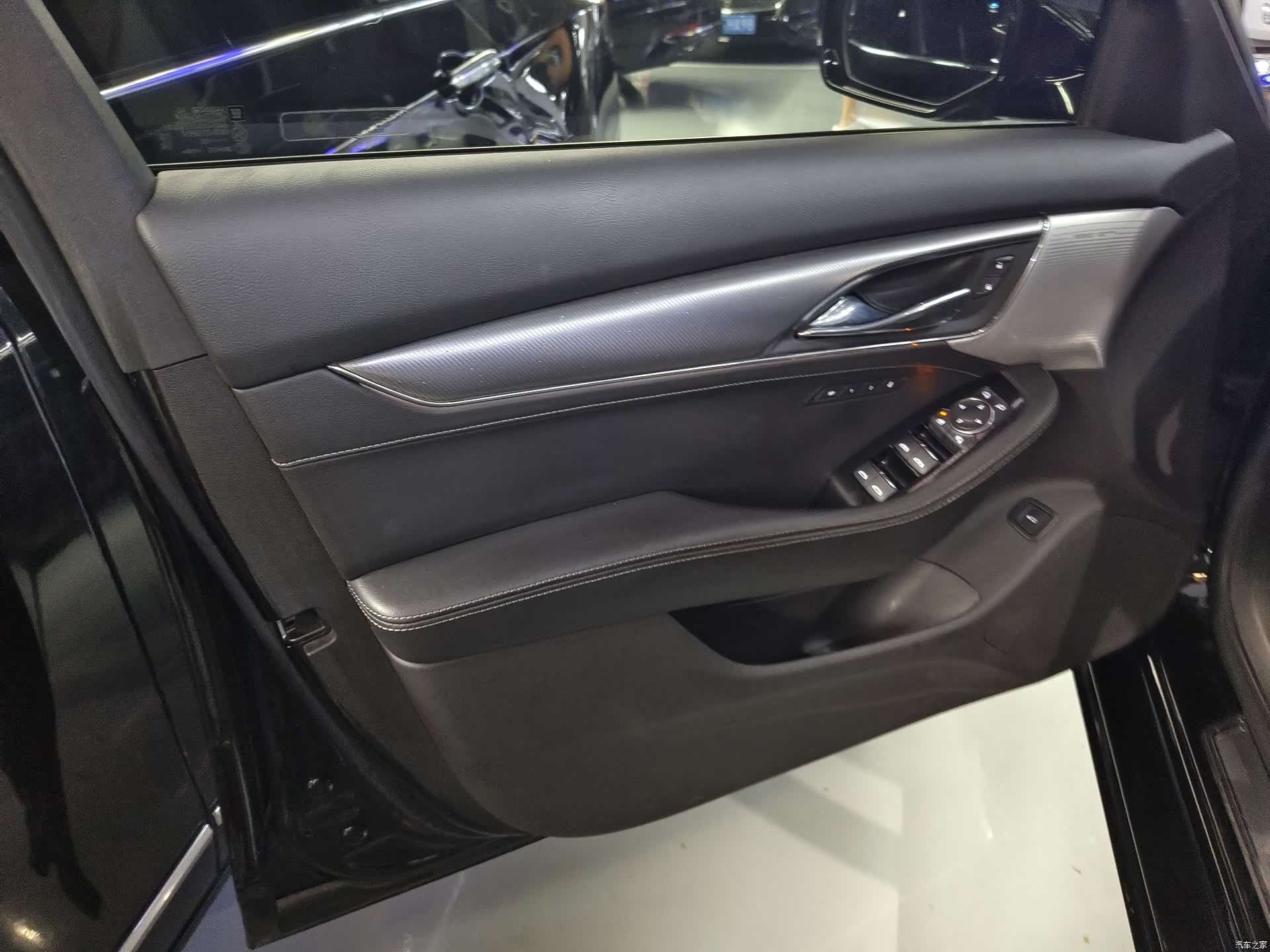Cadillac CT5, 2022 все фото