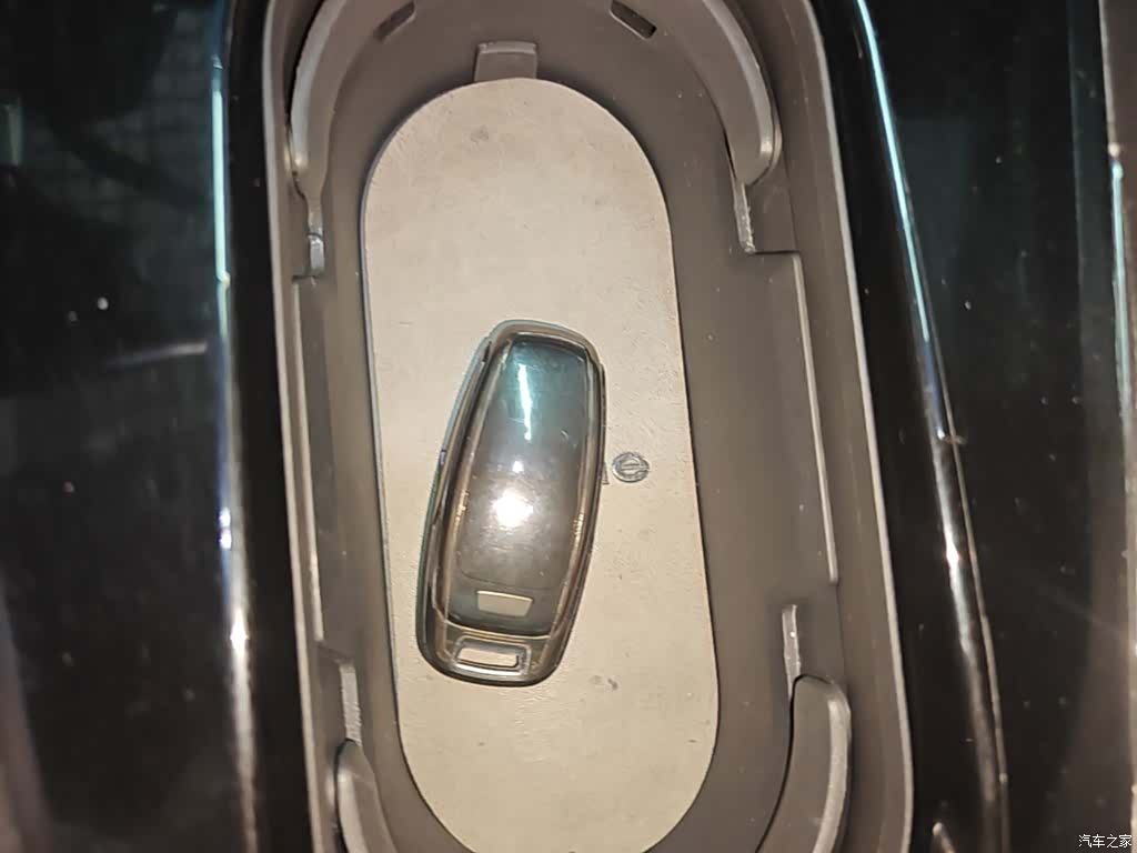 Audi Q4 e-tron, 2023 9