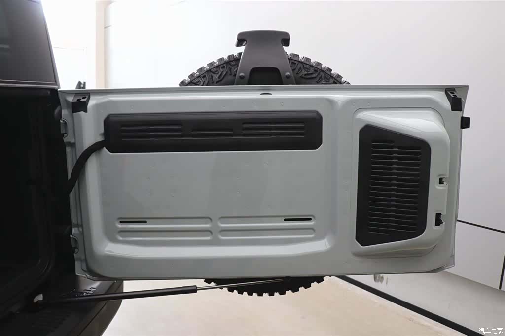 Ford Bronco, 2024 28