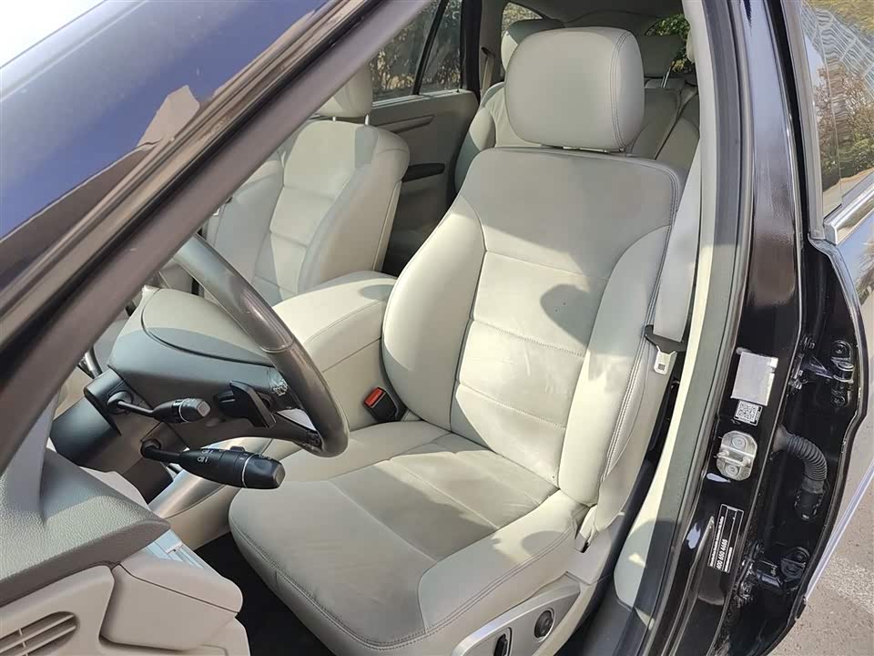 Mercedes-Benz R-class