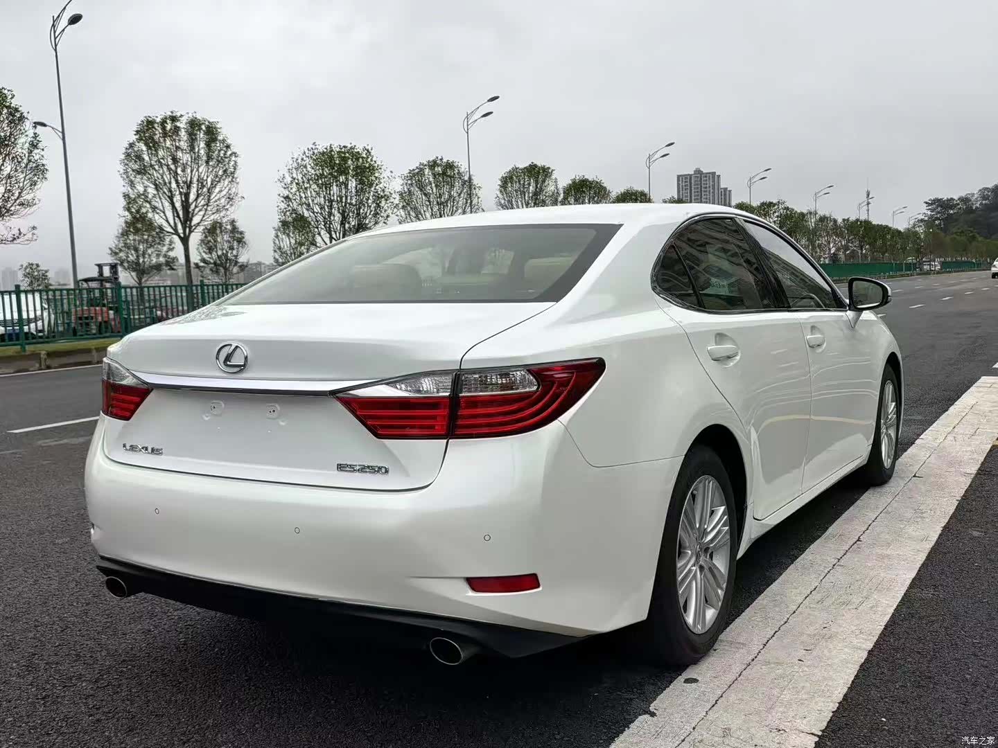 Lexus ES, 2014 все фото
