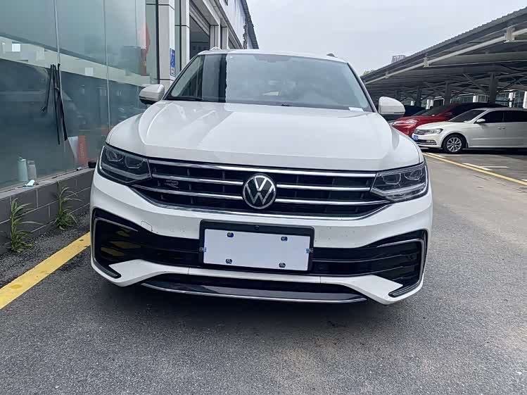 Volkswagen Tiguan L