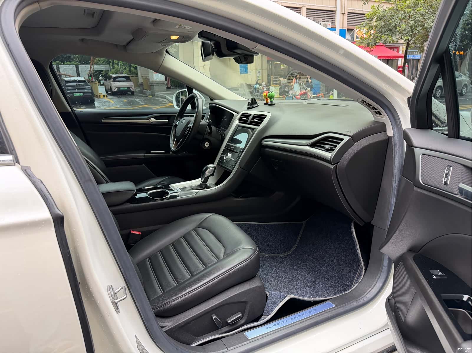 Ford Mondeo, 2015 12