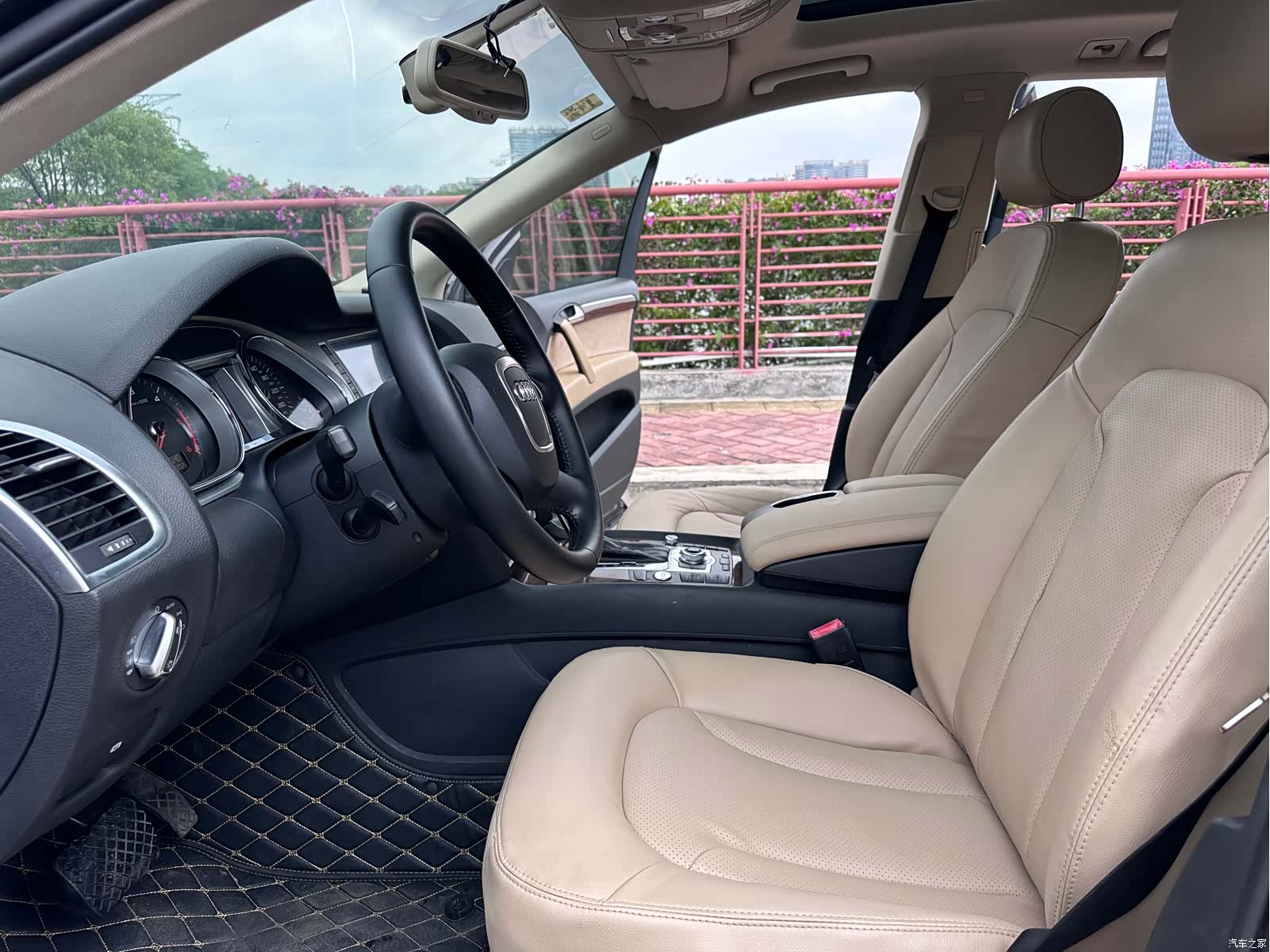 Audi Q7, 2012 10