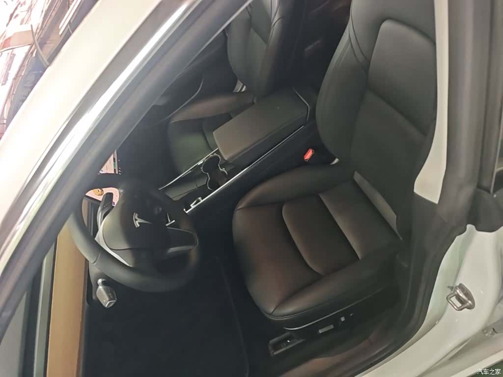 Tesla Model 3, 2019 15