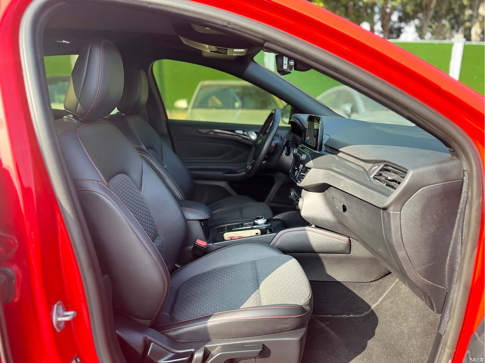 Ford Focus, 2019 10