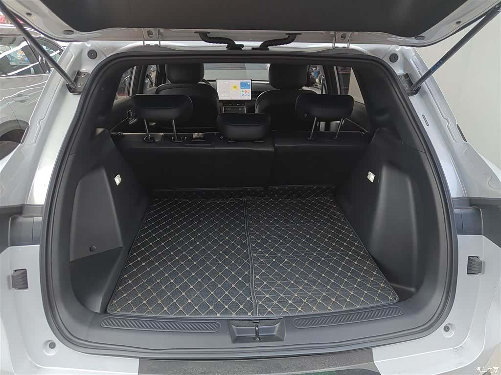 Wuling Starlight, 2024 15