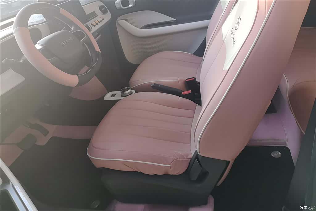 Geely Panda, 2025 9