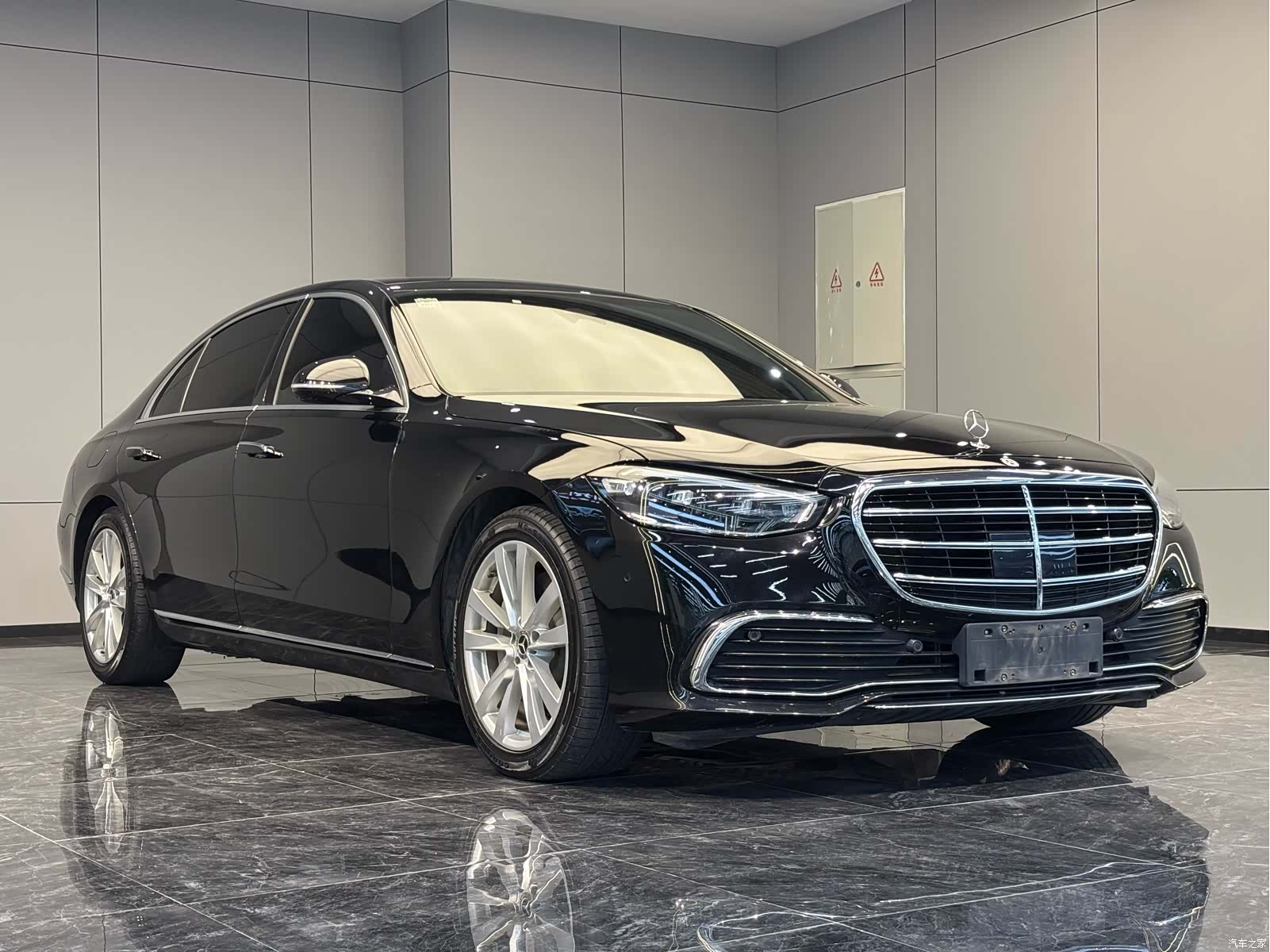 Mercedes-Benz S-Class, 2022 3