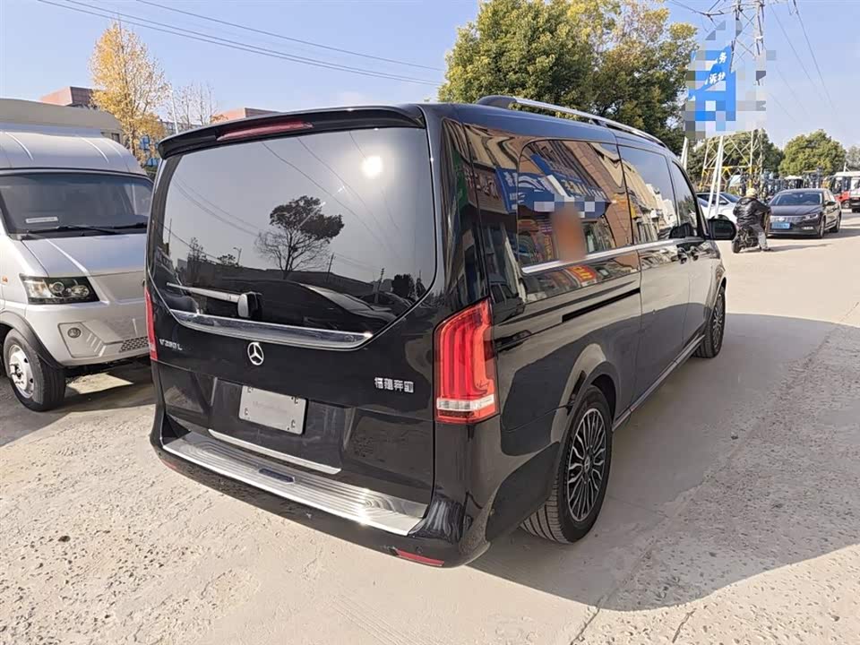 Mercedes-Benz V-class